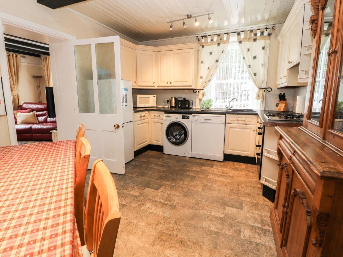 Scotch Hall Cottage Лланголлен Экстерьер фото